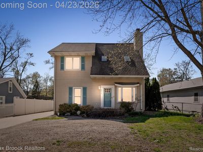 2375 Lakeside Dr