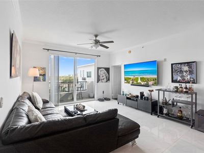 2401 NE 65th St #603