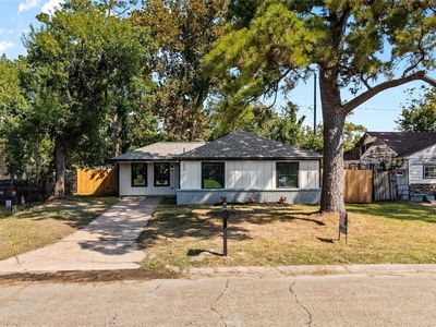 6319 Annunciation St