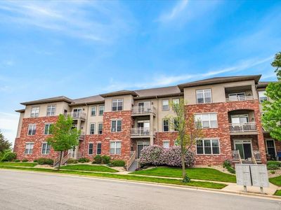 141 Metro Terrace #303