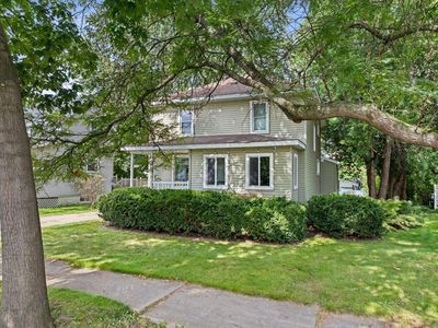 910 South CEDAR AVENUE