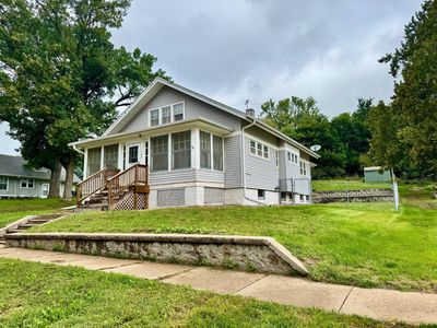 107 W 2nd St