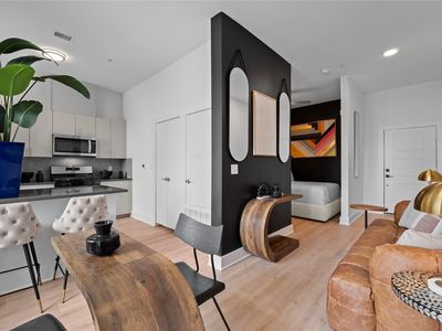 3900 Berkman Dr #312