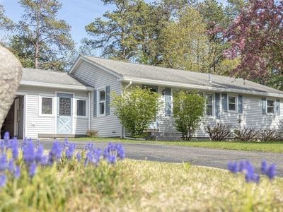 Property at 142 Spruce Hill Ave, Northampton, MA