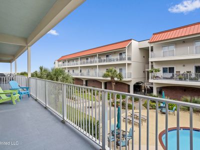 1453 E Beach Blvd APT 203