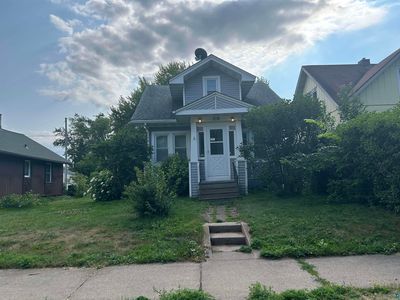 319 N 83rd Ave W