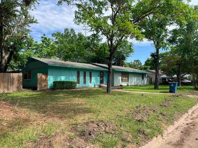 1213 Irvin St