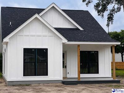 202 E Grace Dr