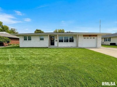 Property at 716 W Pauline St, Taylorville, IL