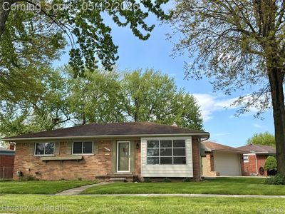 Property at 29812 Newport Dr, Warren, MI
