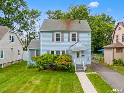 81 Woodlawn Street