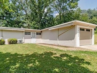 3312 Windgate Dr