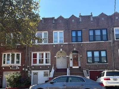 98 E 56th St