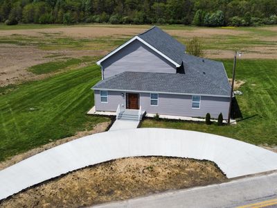 8885 Peters Rd