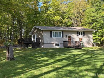 W8636 Lynch Rd
