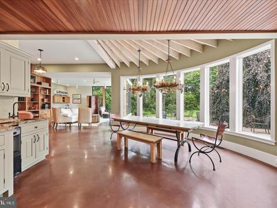 800 Carroll Pkwy