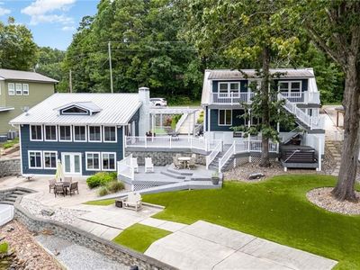 910 & 914 Pinehaven Dr