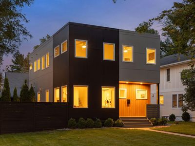 1242 Edgcumbe Rd