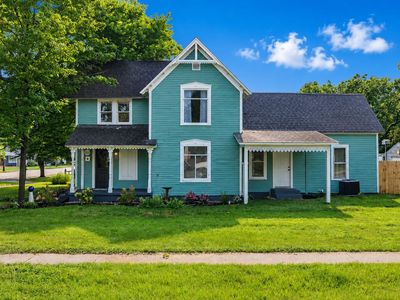 102 Pine St