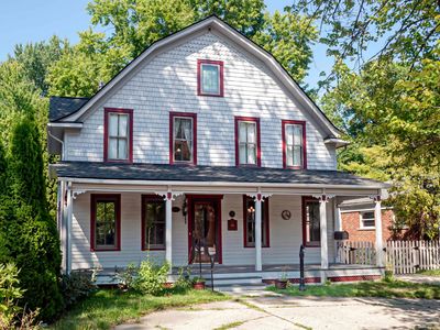 194 Moross Rd