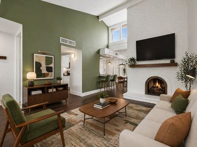 5916 Sandhurst Ln APT 233