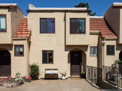 229 E Bellevue Ave APT 9