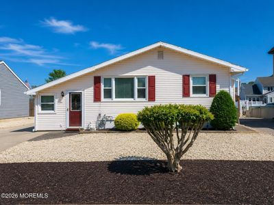 905 Montauk Drive