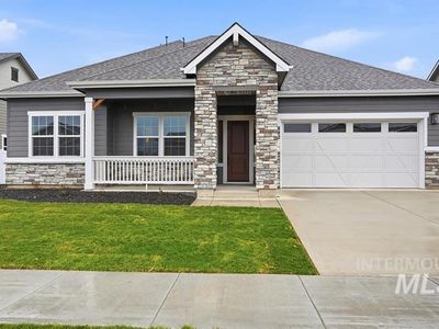 882 N Falling Water Way