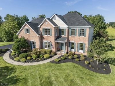 11 Messenger Ln
