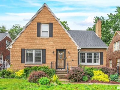 405 W Forrest Hill Ave