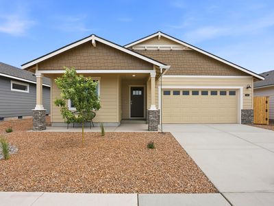 803 NE Discovery Loop
