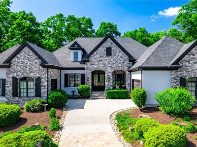 245 Abenaki Way