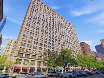 600 S Dearborn St APT 1409