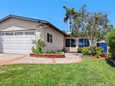 34572 Calle Naranja