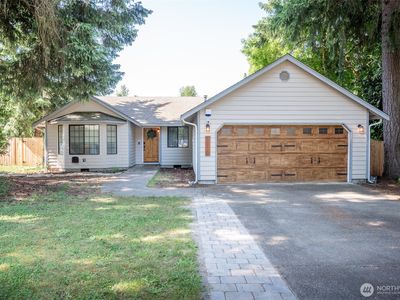 1815 Diamond Loop SE