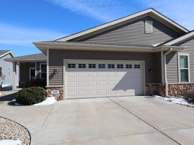 890 Whispering Pines CIRCLE