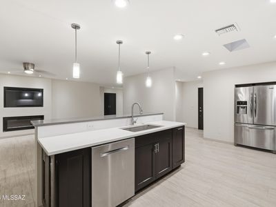 2757 W Casas Dr