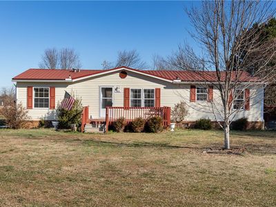 Property at 811 Pine Grove Rd, Seneca, SC