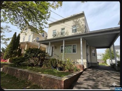 281 Main St