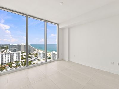 153 N Seabreeze Boulevard #2404