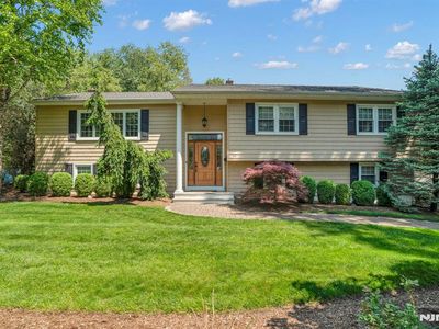 Property at 114 Wyckoff Ave, Wyckoff, NJ