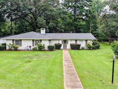 1520 N Andrews Dr