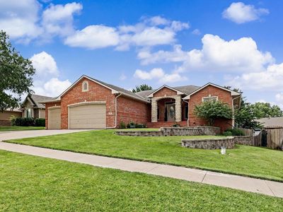 1013 E Pembrook Rd