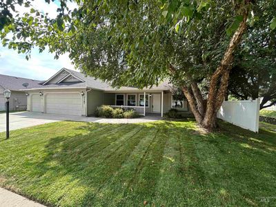 3167 N Wolverine Ave