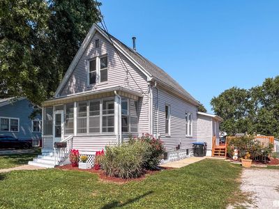 1220 E Oakland Ave
