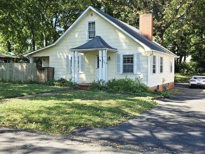 907 Sterling Ave