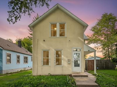 663 Van Buren Ave