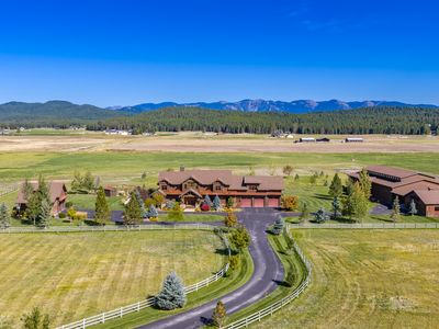 1729 Spring Prairie Ranch Rd