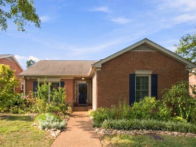 103 Longwood Pl