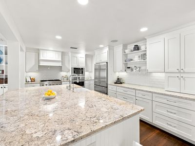 10142 Trailwood Circle